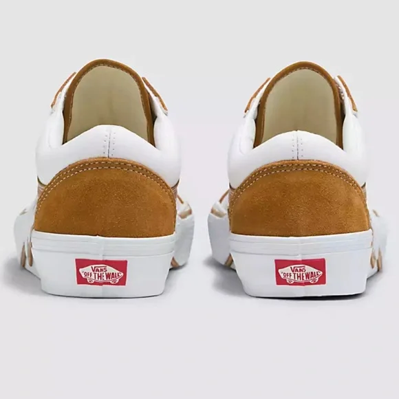 Vans Men’s Old Skool Bolt
Cathay Spice
VN0009Q5KFR sneakers - Picture 10 of 16